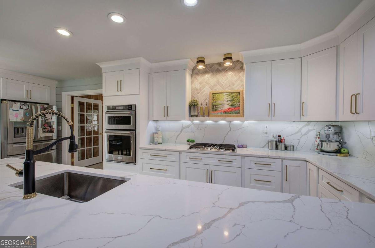 566 Old Grade Road Resaca - 12