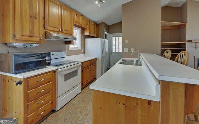 150 HARDWOOD Drive Cleveland - 11