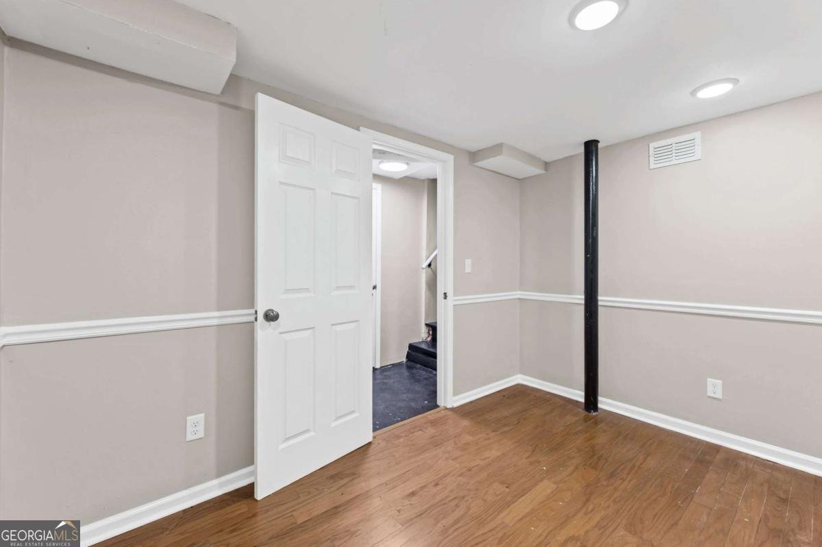 1127 Portland Avenue Atlanta - 35