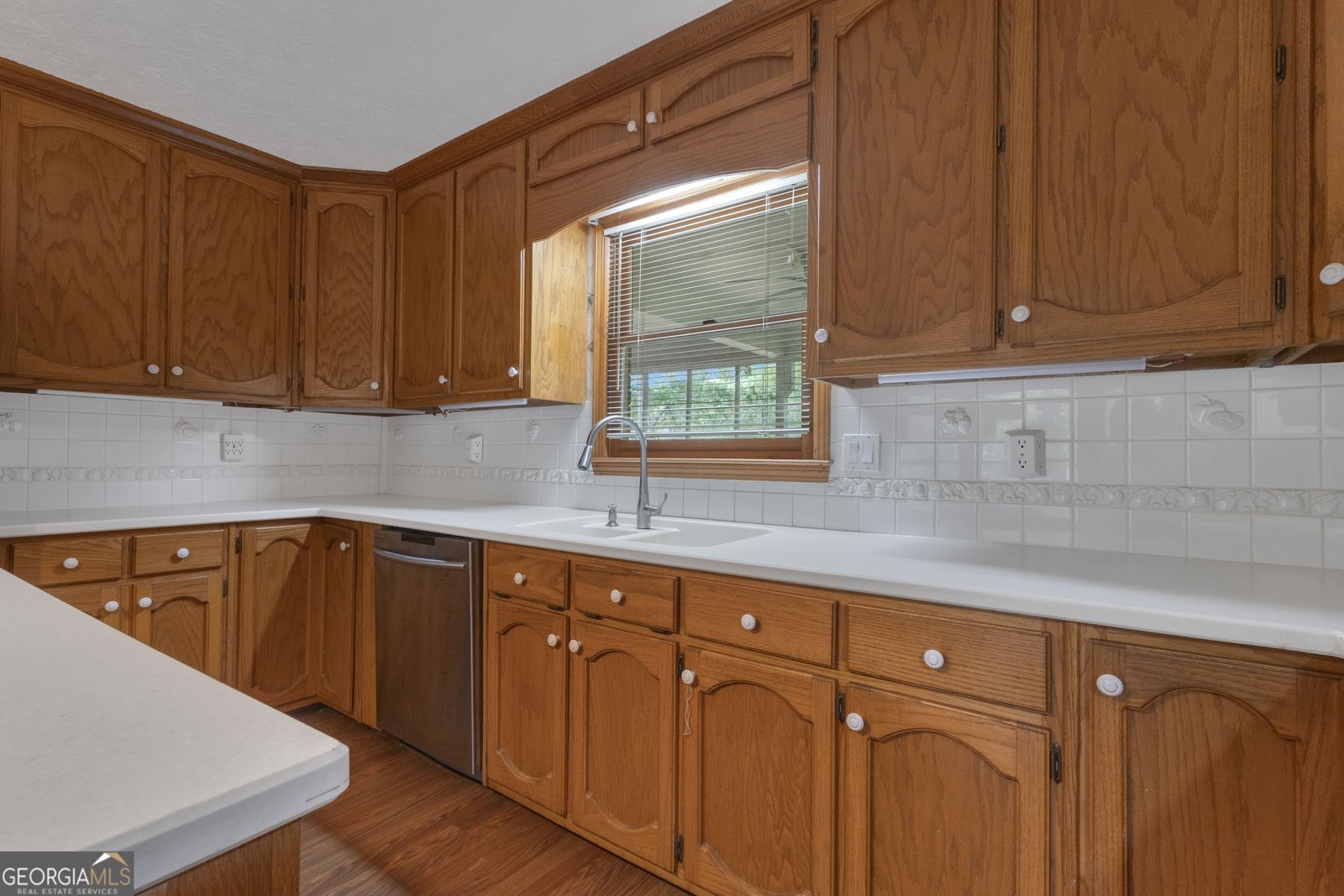 195 Mapledale Trail Sharpsburg - 19