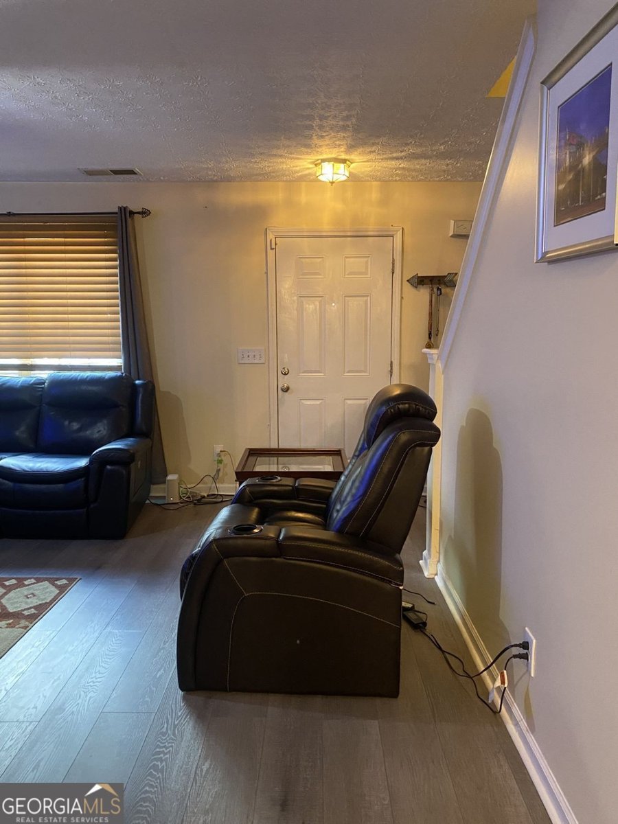 1366 Hollenbeck Lane Riverdale - 4
