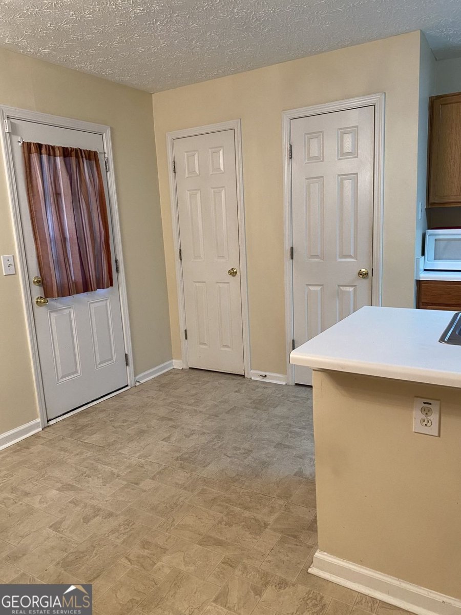 1366 Hollenbeck Lane Riverdale - 9