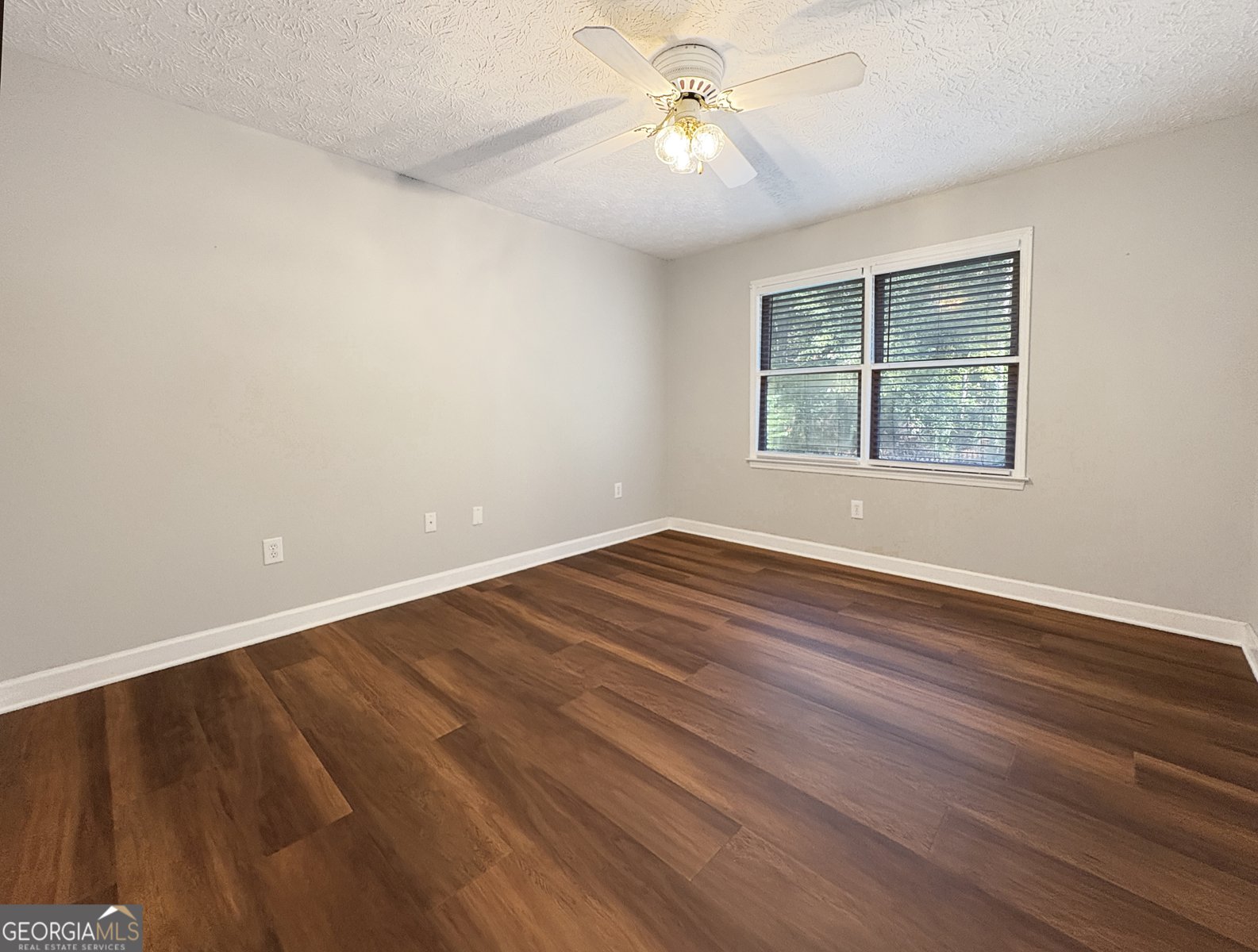 189 Lake Hampton Drive Hampton - 2