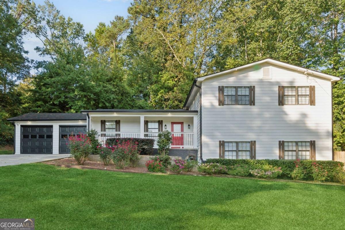 2103 Forest Court Snellville - 1