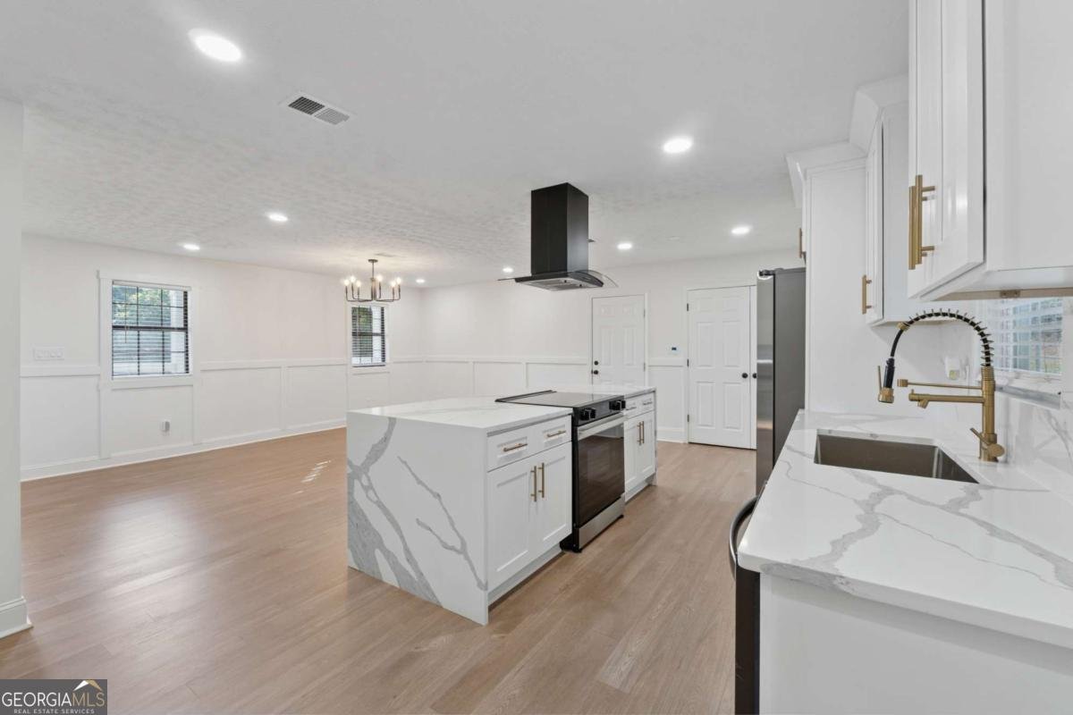 2103 Forest Court Snellville - 12