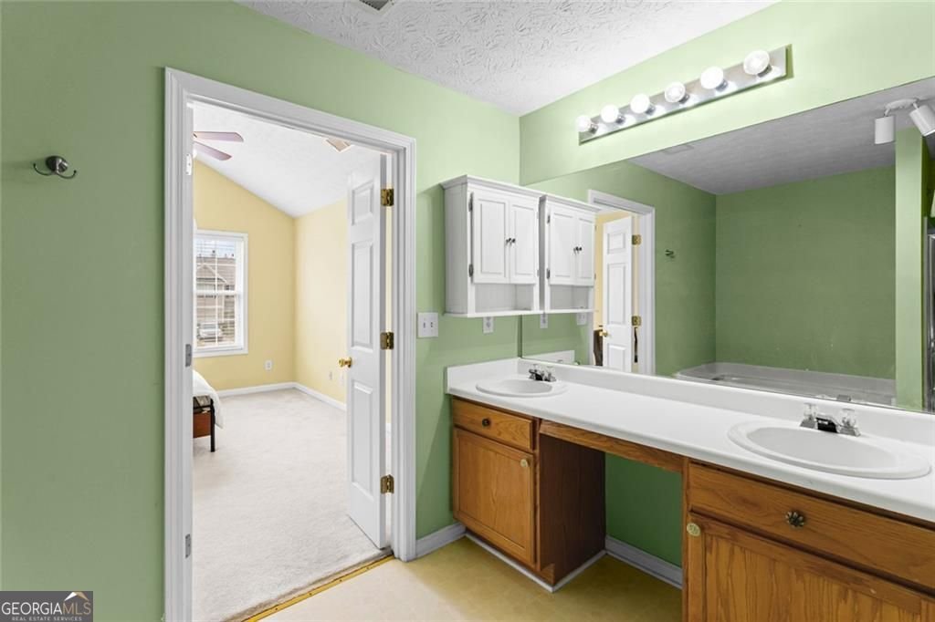 172 Oak Green Drive Lawrenceville - 14