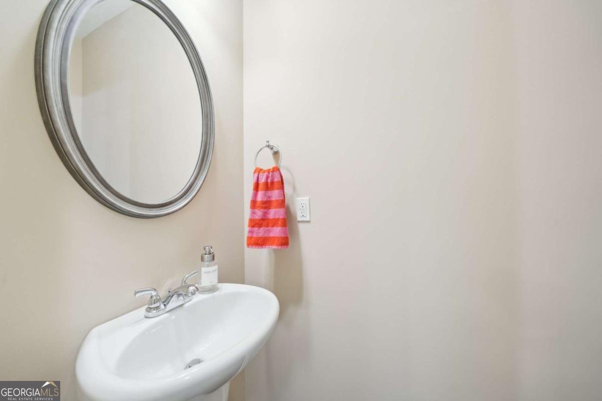 215 Semel Drive Atlanta - 10