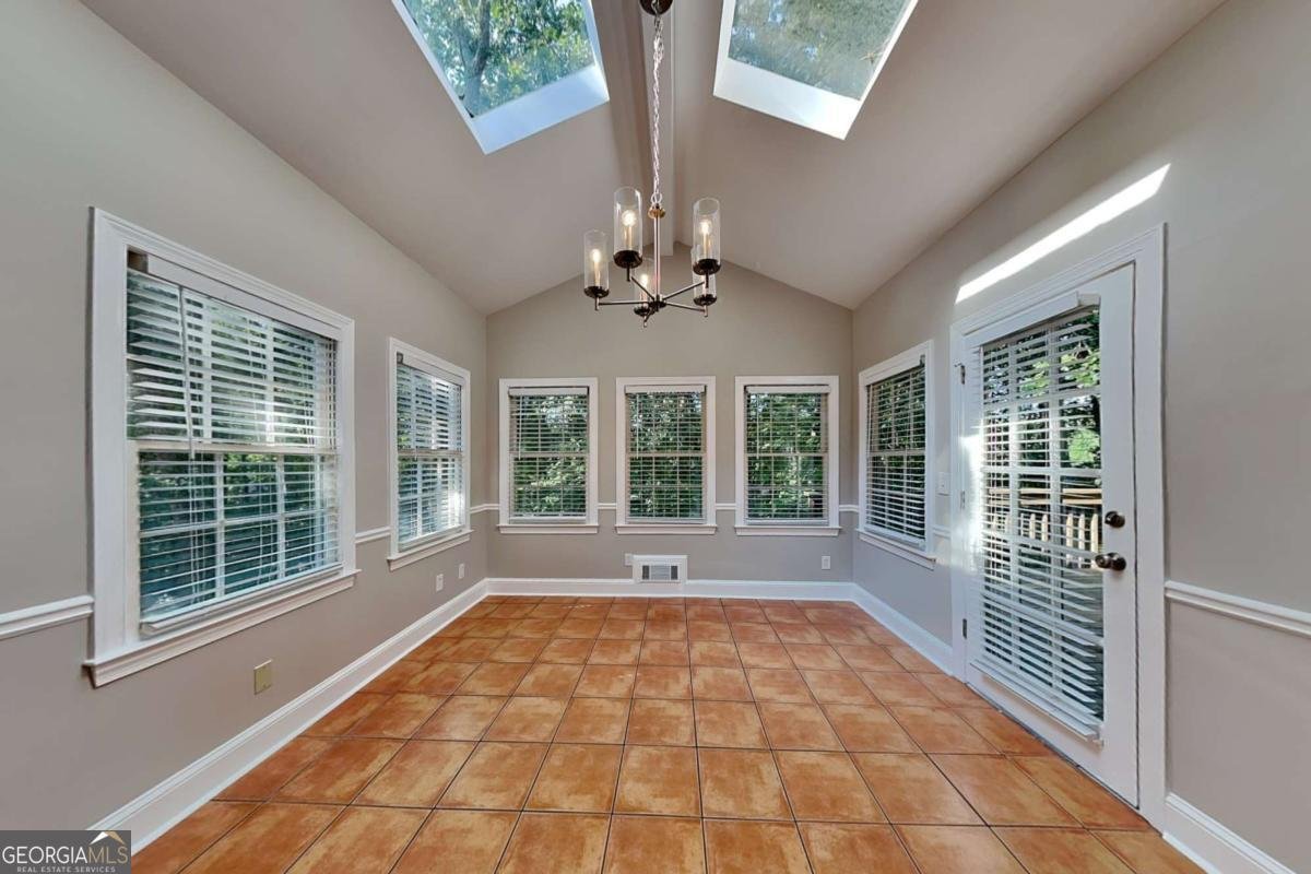 250 Shadowledge Lane Roswell - 6