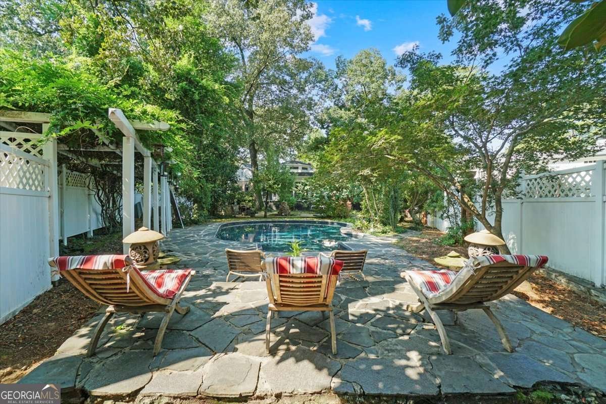 3061 Peachtree Drive Atlanta - 28