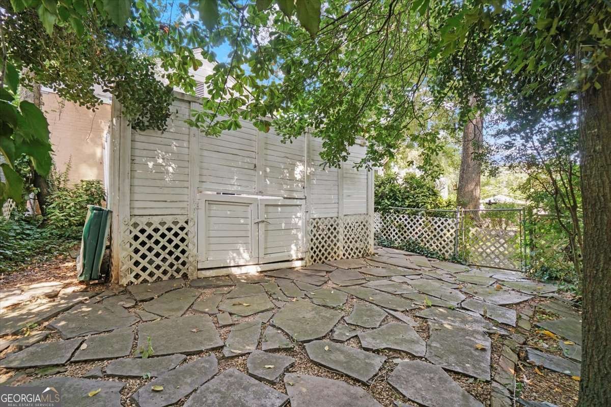 3061 Peachtree Drive Atlanta - 37