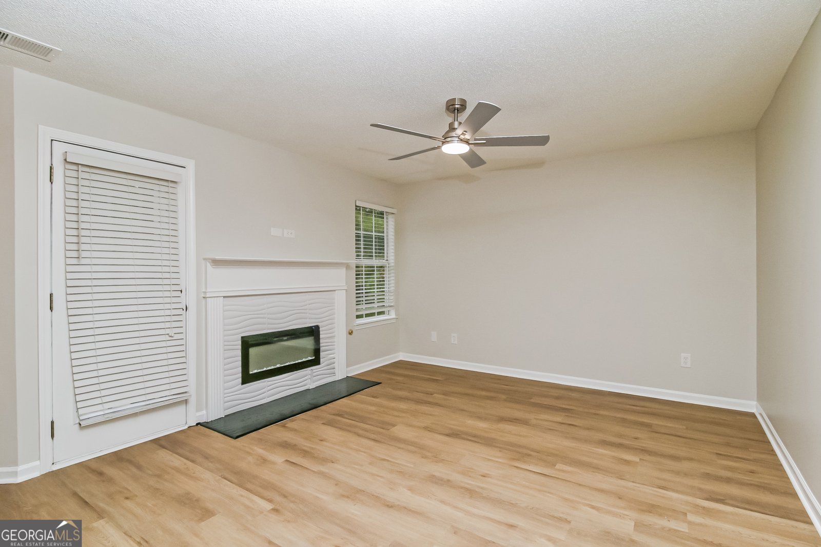 6472 Lester Lane Stone Mountain - 2