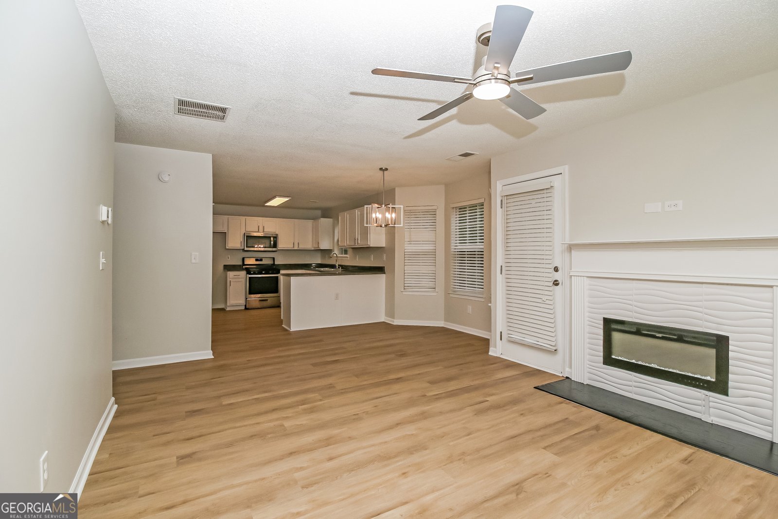 6472 Lester Lane Stone Mountain - 3