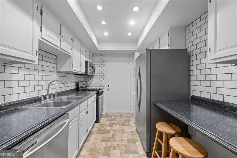 6851 Roswell Road Atlanta - 1