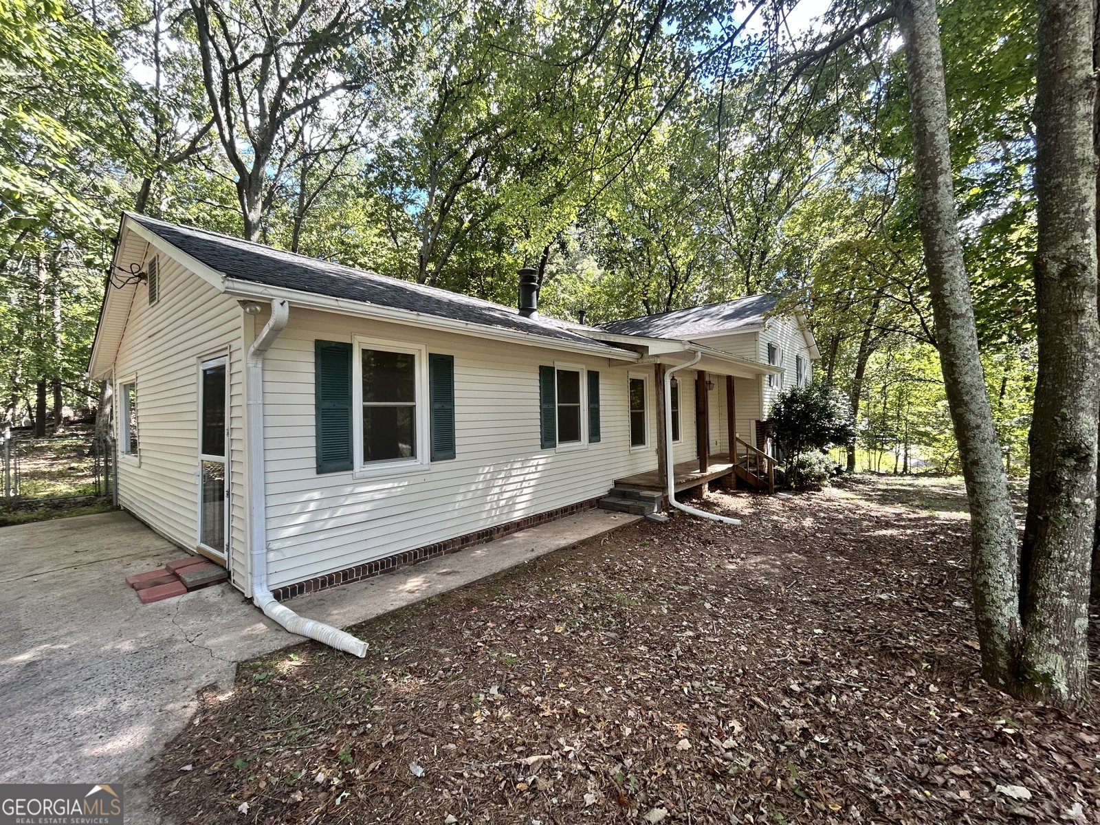 1735 GORDON Road Cumming - 2