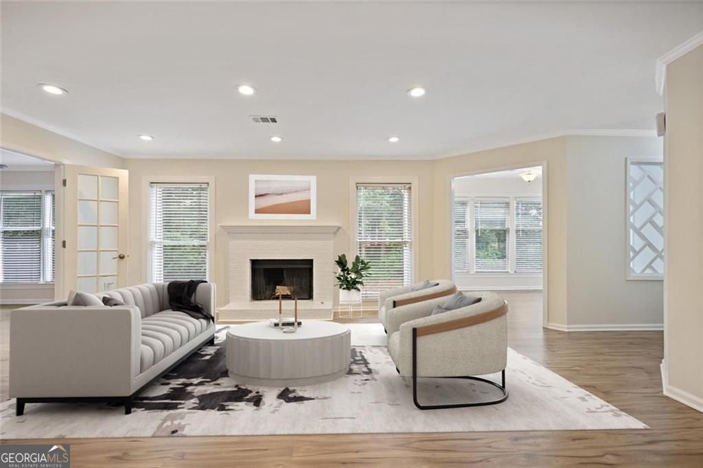 911 Hollyfax Circle Atlanta - 1