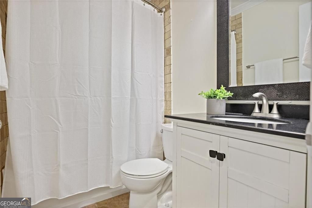 911 Hollyfax Circle Atlanta - 27