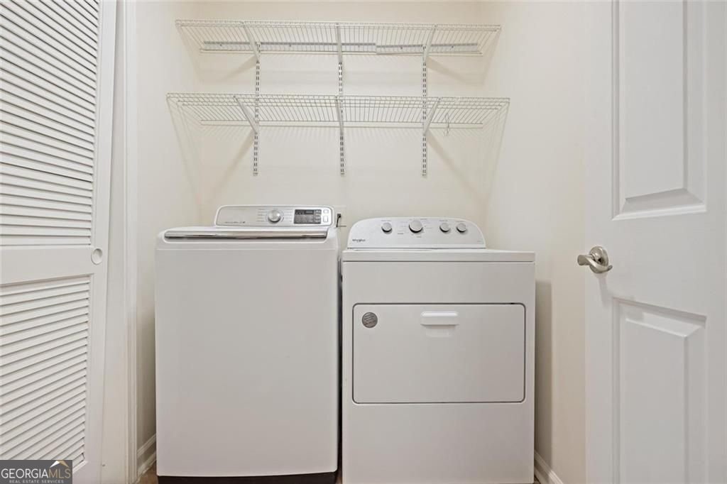 911 Hollyfax Circle Atlanta - 28