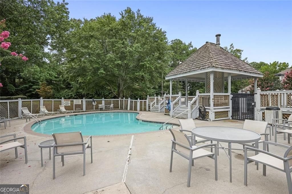 911 Hollyfax Circle Atlanta - 31