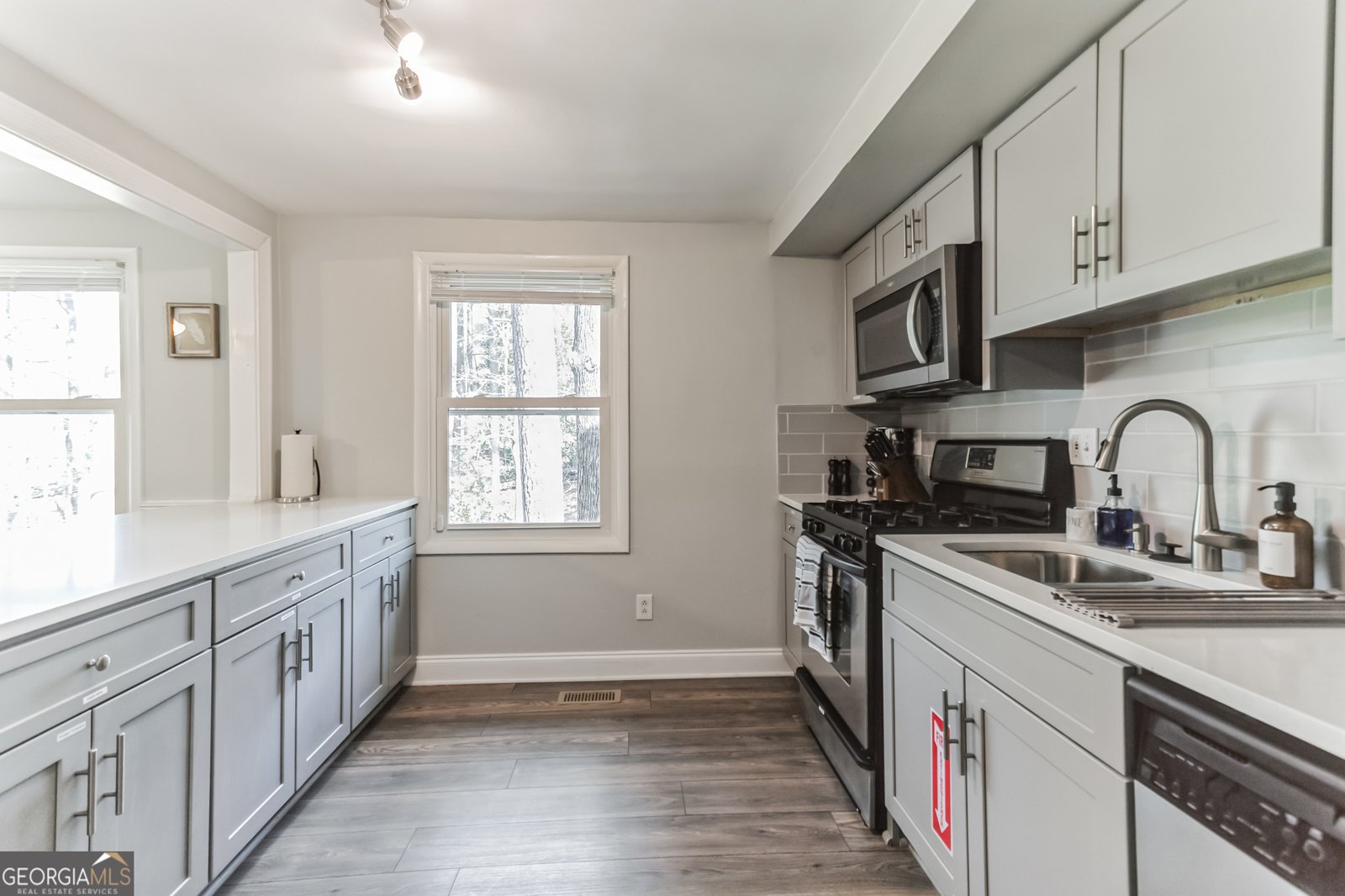 125 Pond Way Roswell - 7