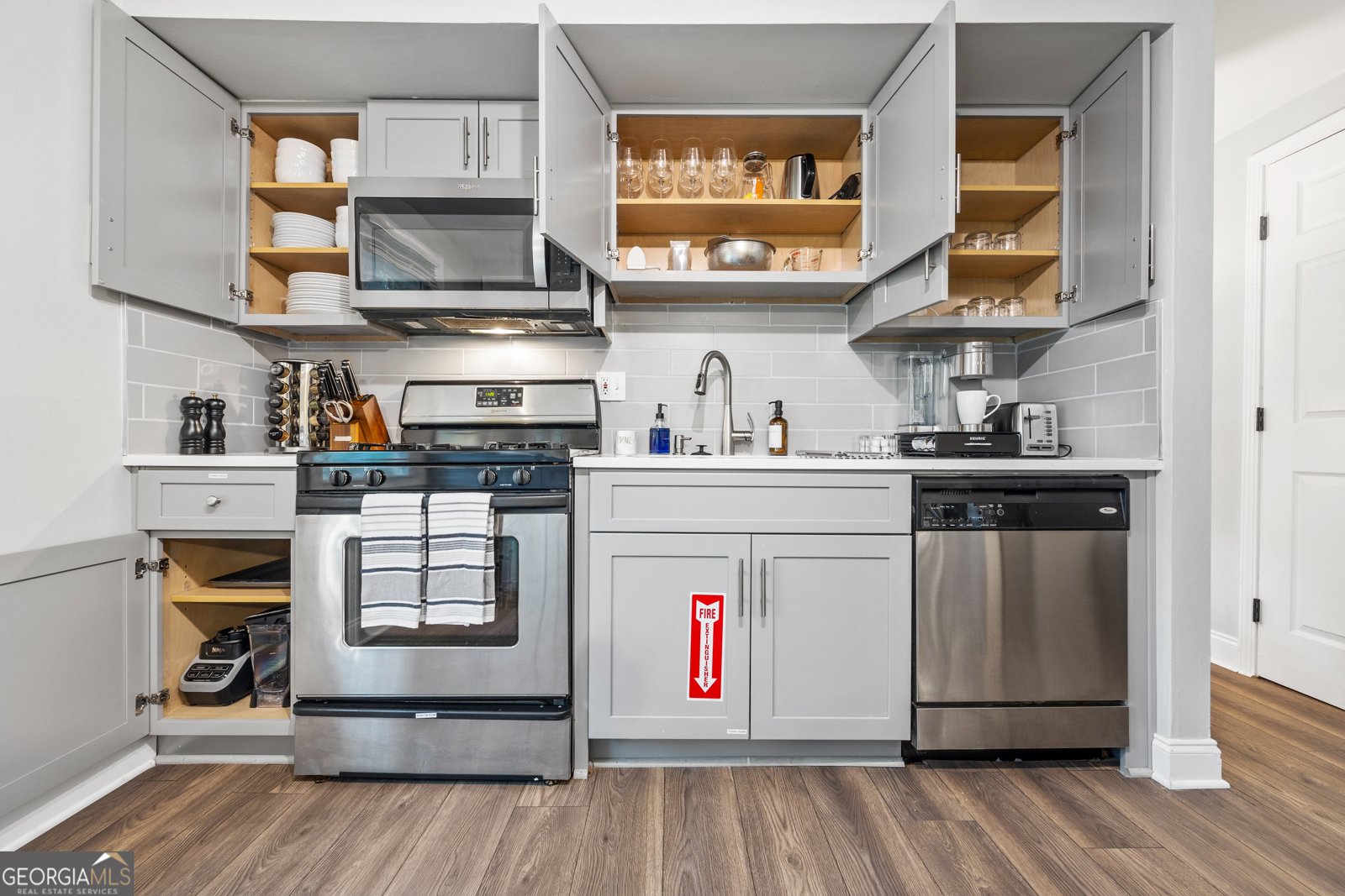 125 Pond Way Roswell - 9