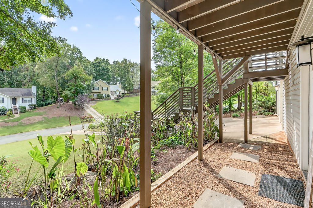 8635 Sapphire Lane Gainesville - 20