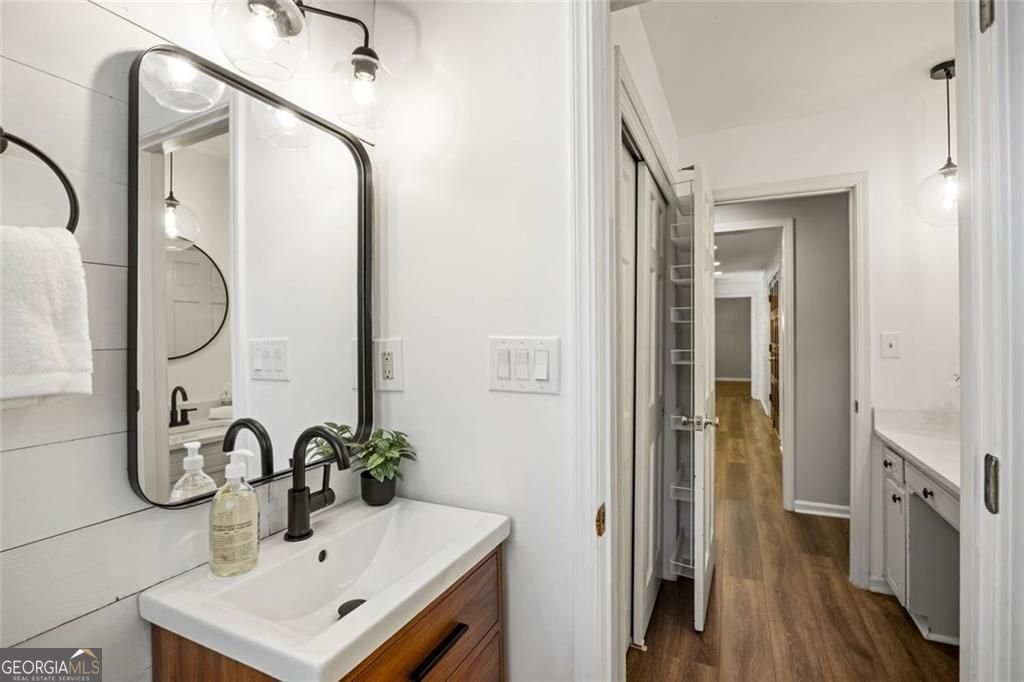 2587 Windwood Court Atlanta - 1
