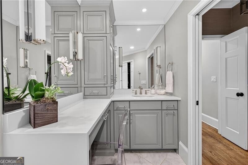4045 Northside Drive Atlanta - 31