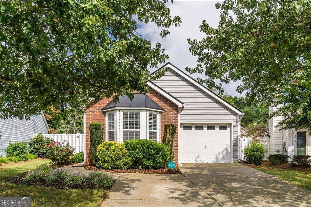 3462 Avensong Village Circle Milton - 1