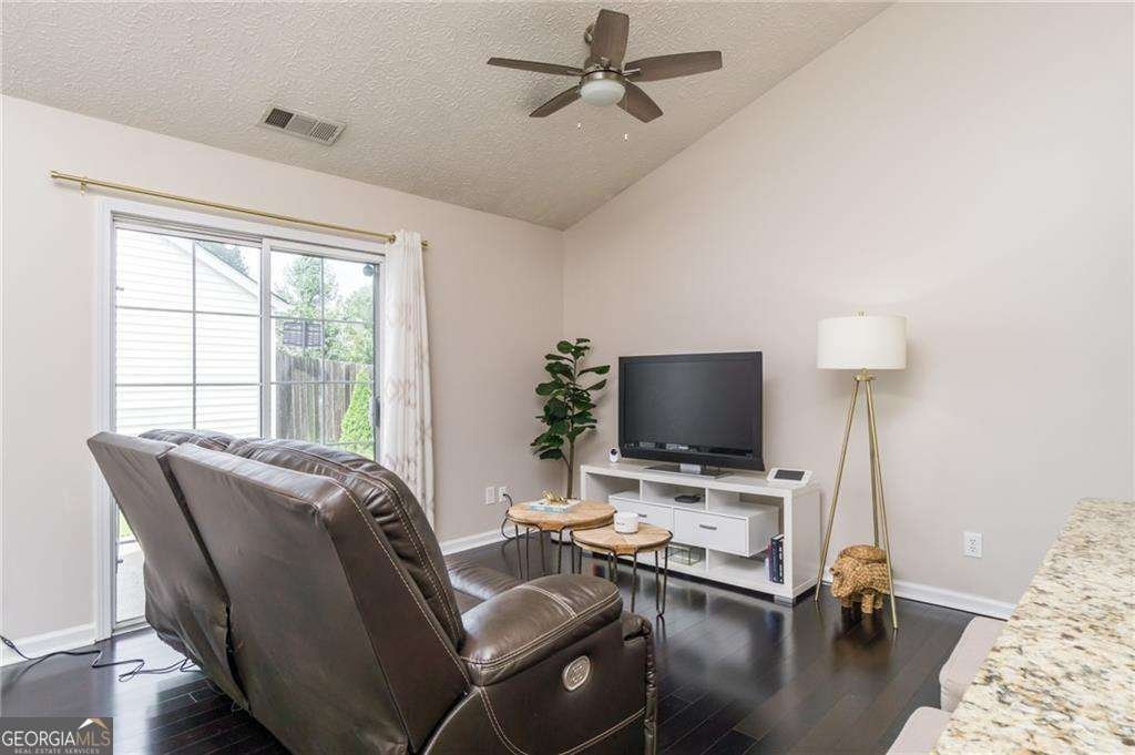3462 Avensong Village Circle Milton - 10