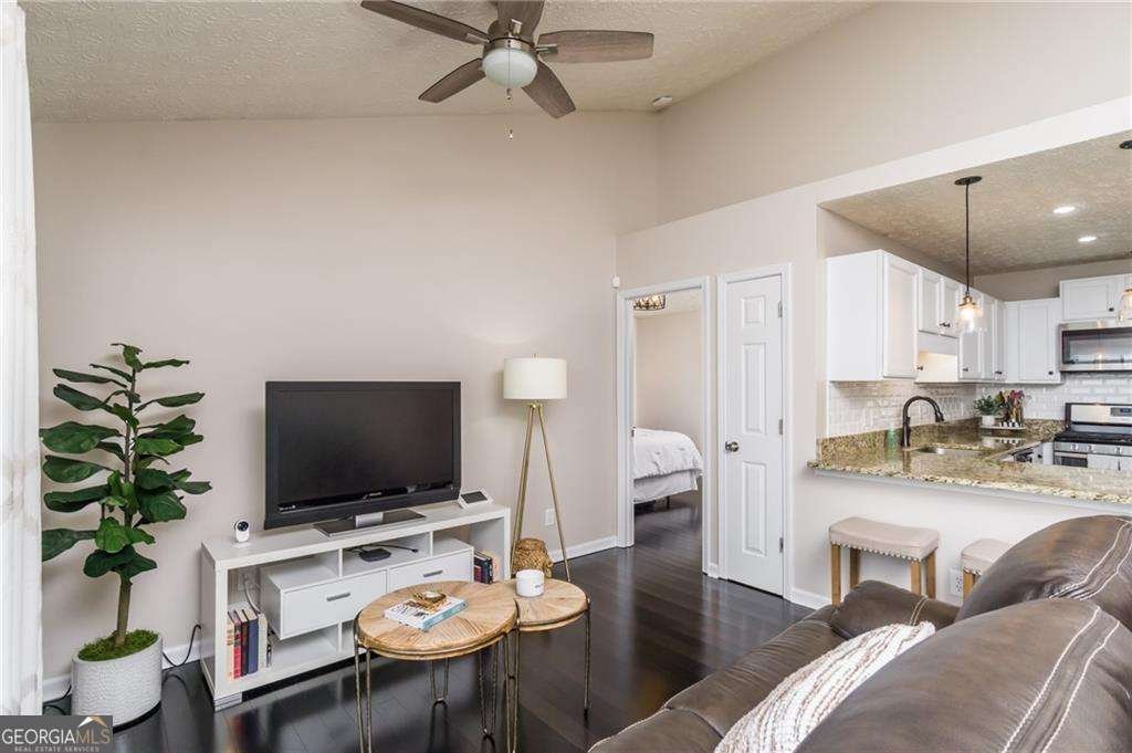 3462 Avensong Village Circle Milton - 11