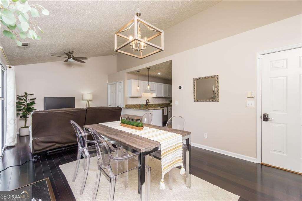 3462 Avensong Village Circle Milton - 3