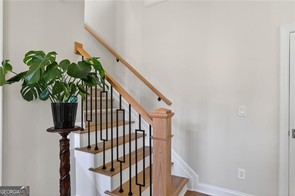 2718 Vinings Oak Drive Atlanta - 14