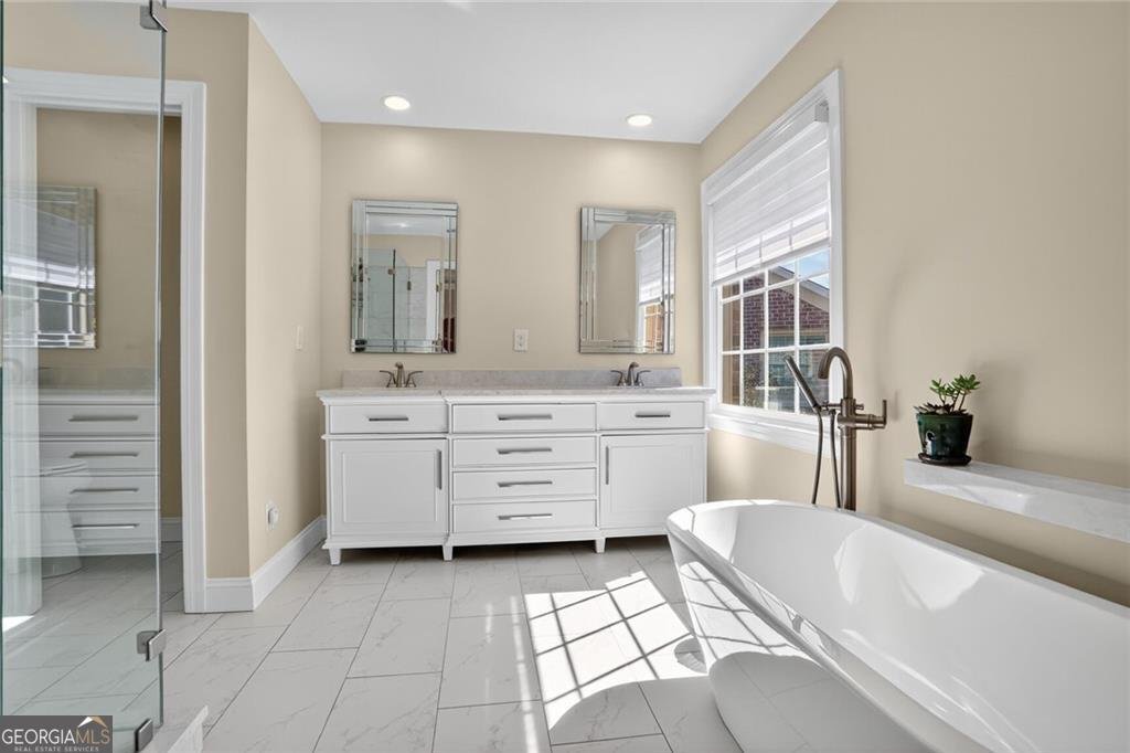 2718 Vinings Oak Drive Atlanta - 18