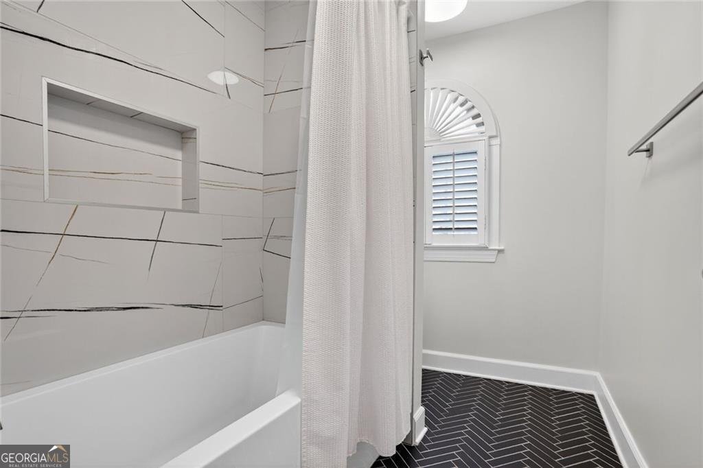 2718 Vinings Oak Drive Atlanta - 25