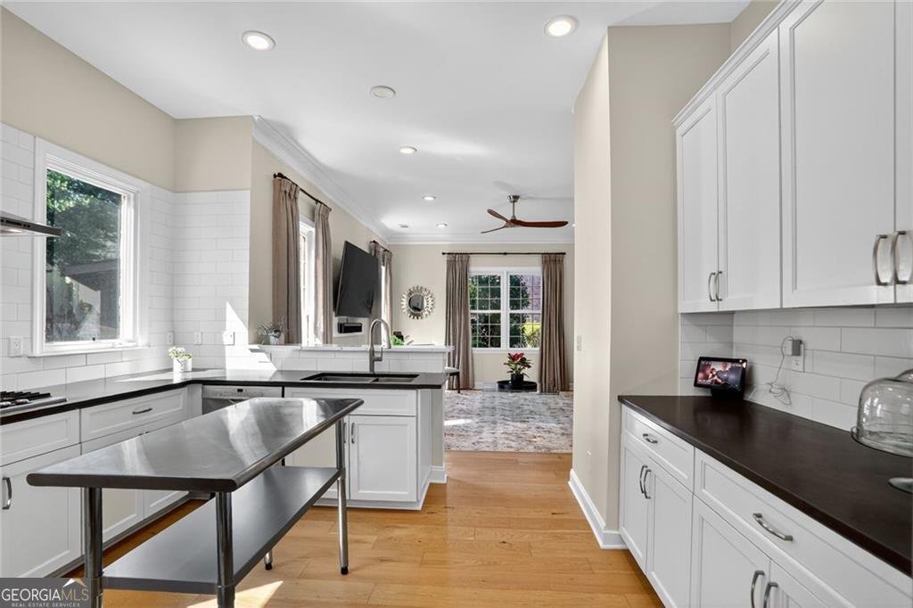 2718 Vinings Oak Drive Atlanta - 8