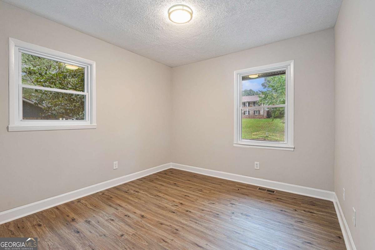 1513 Spruce Ridge Way Stone Mountain - 11