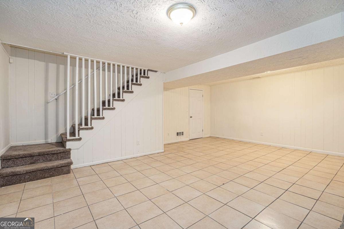 1513 Spruce Ridge Way Stone Mountain - 16