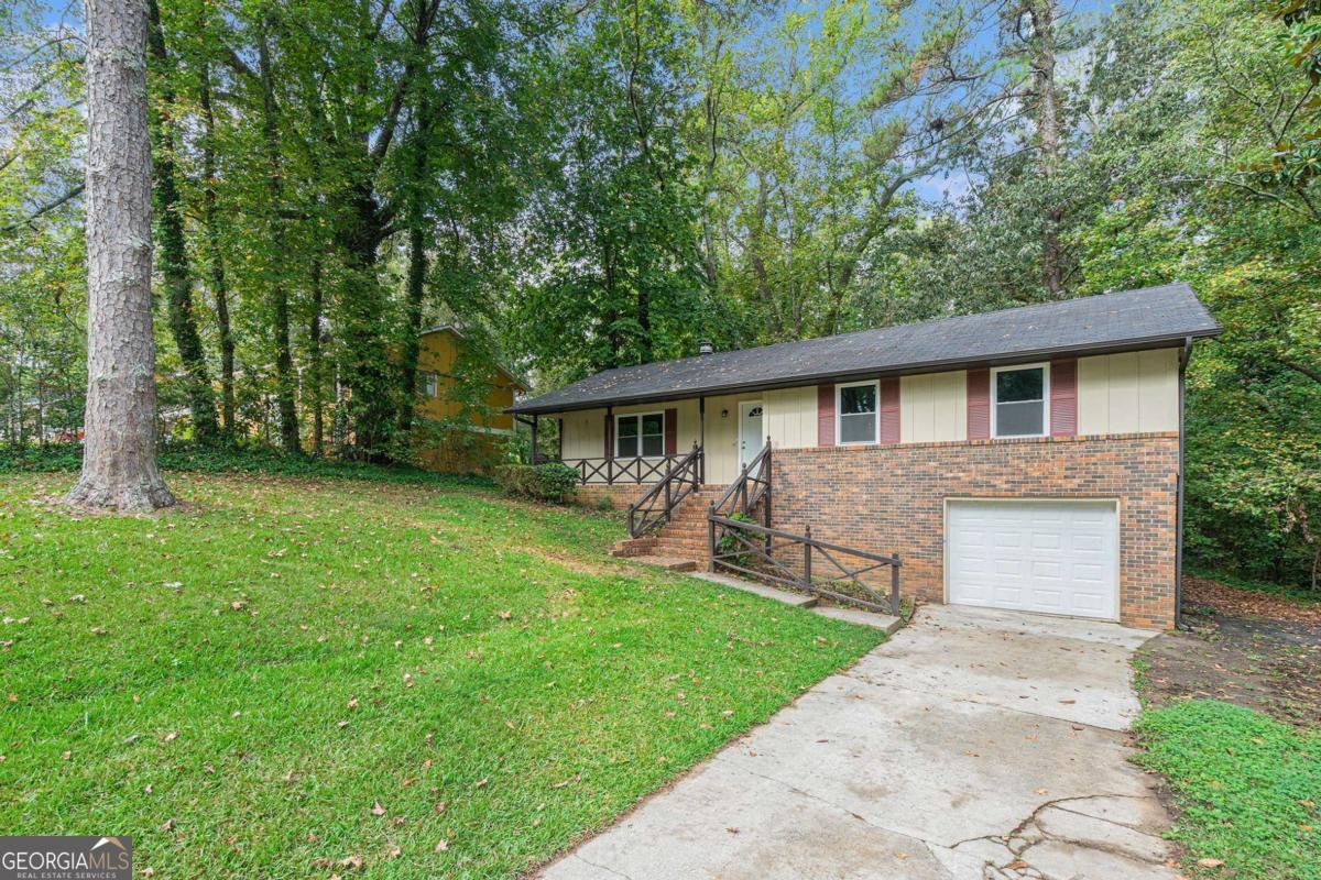 1513 Spruce Ridge Way Stone Mountain - 2