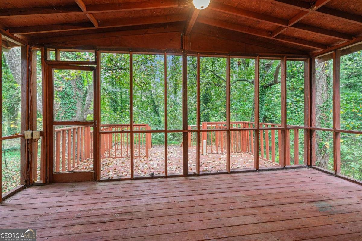 1513 Spruce Ridge Way Stone Mountain - 22