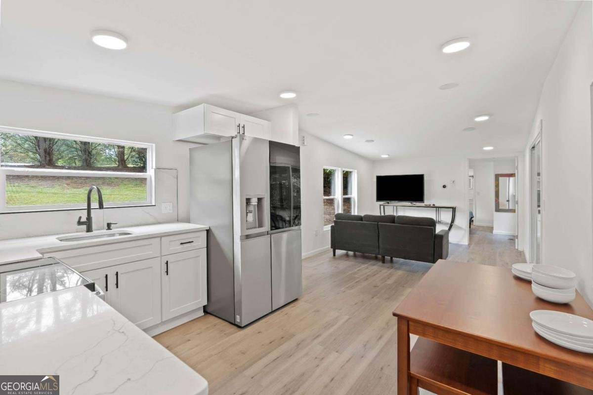 3551 Monroe Circle Gainesville - 27