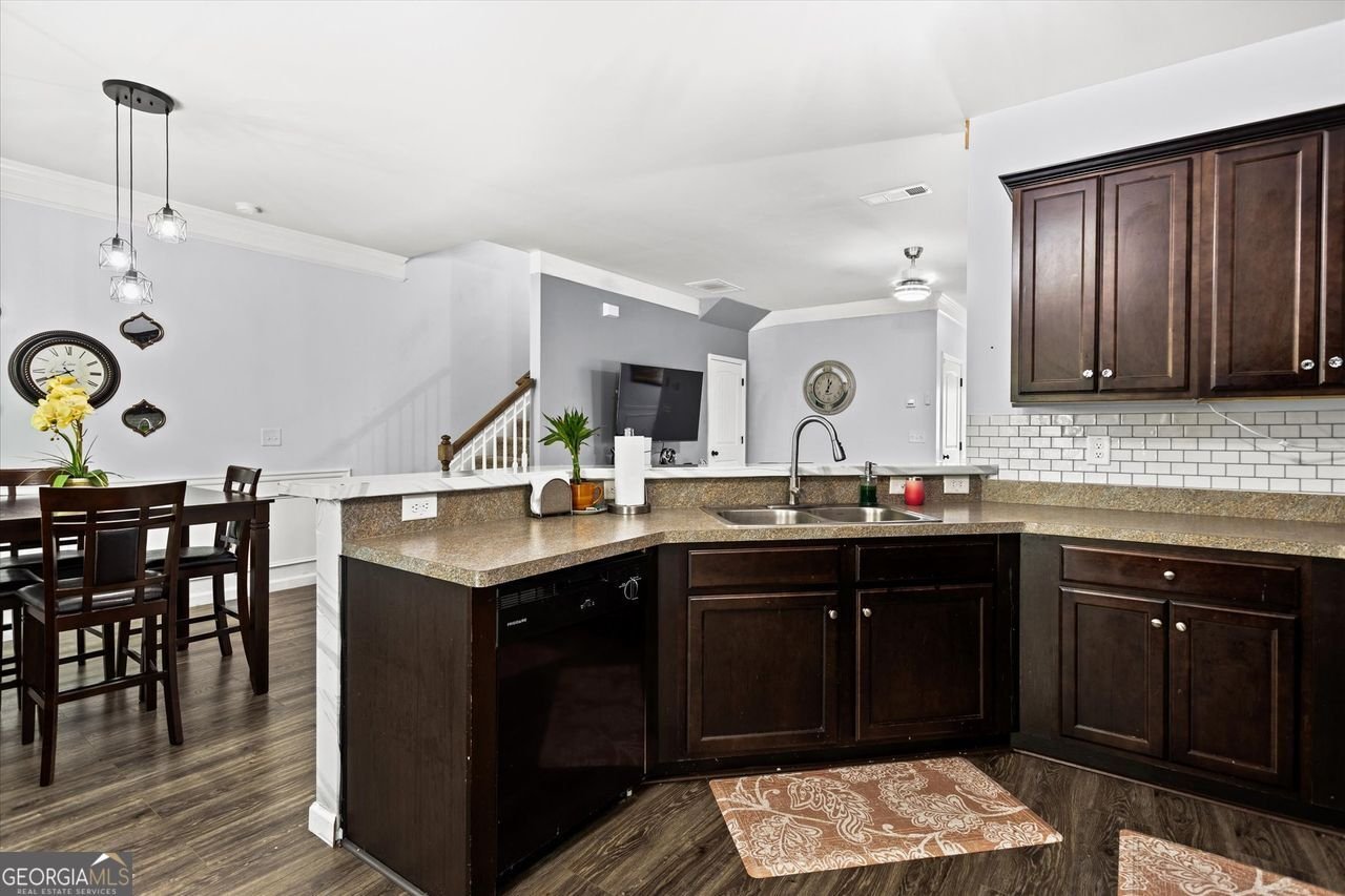 116 SPRING WAY Square Canton - 26