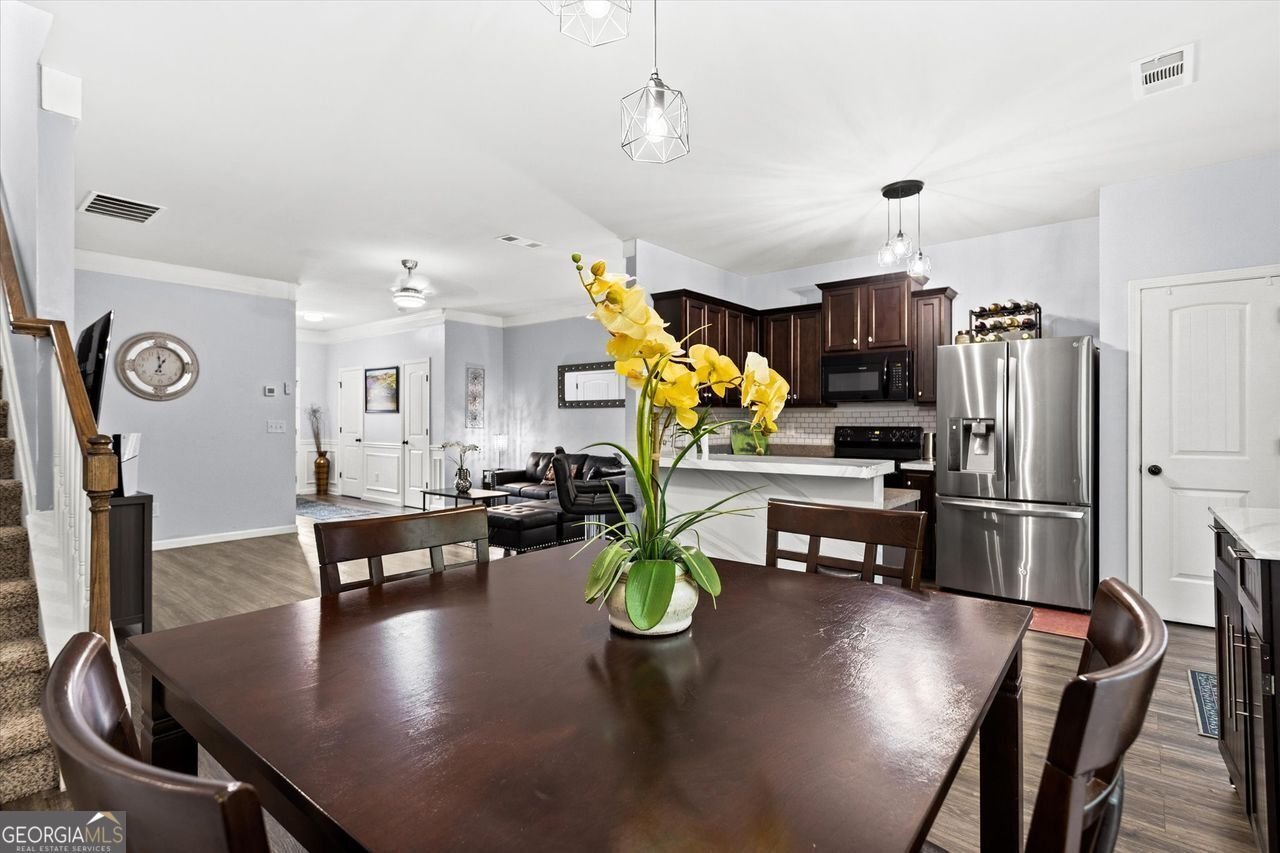 116 SPRING WAY Square Canton - 60