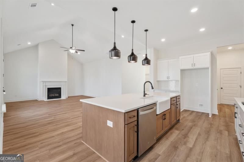 8340 Creekside Overlook Drive Gainesville - 23