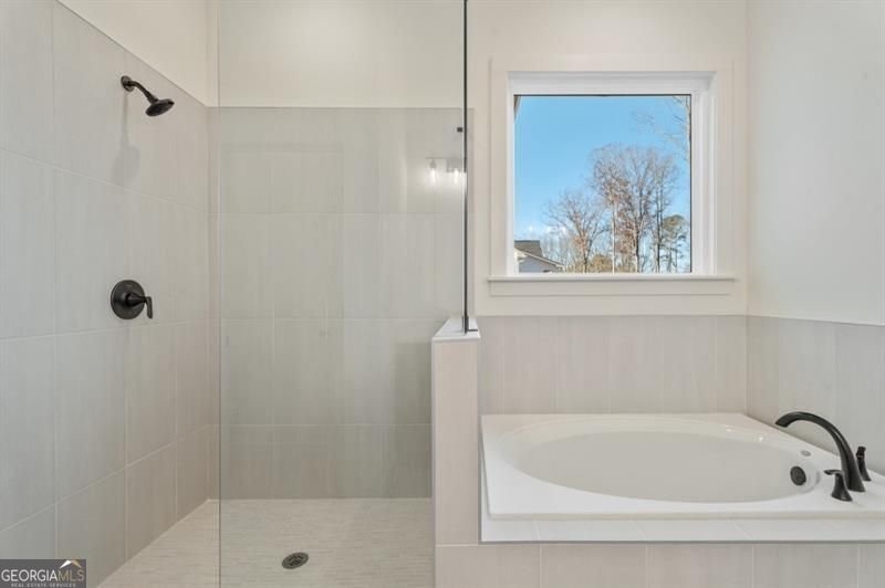 8340 Creekside Overlook Drive Gainesville - 29