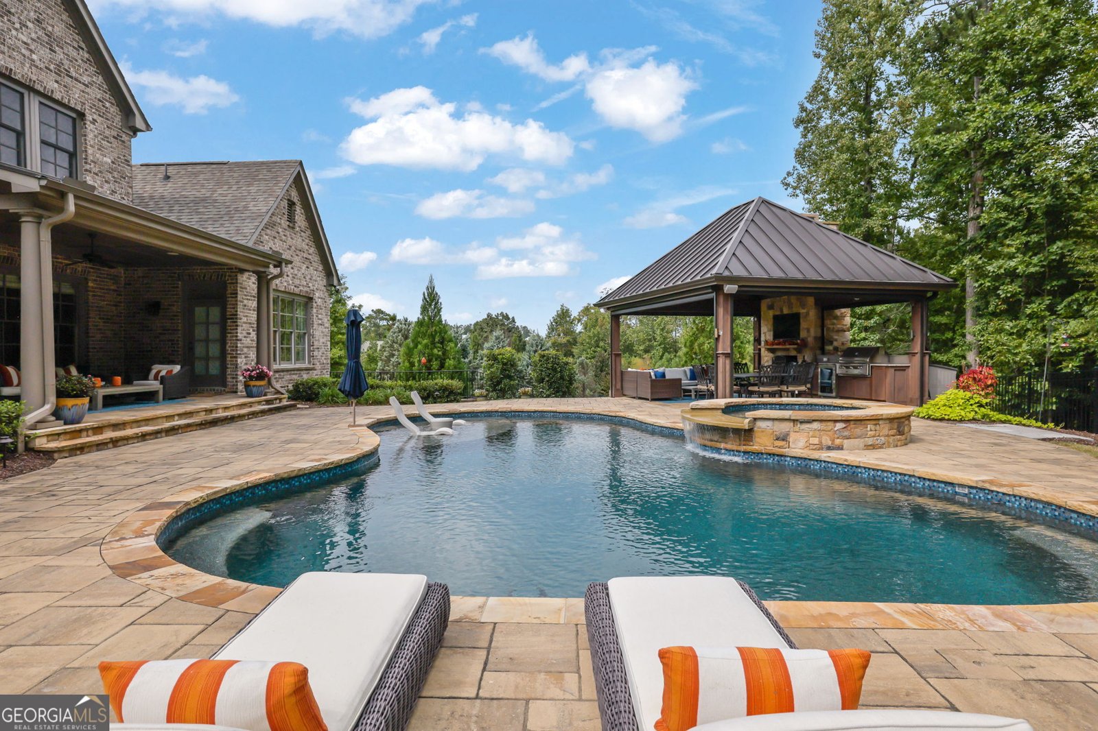 1013 Summit View Lane Alpharetta - 30