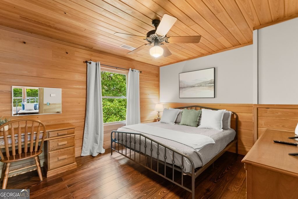 994 Whispering Pine Lane Cherry Log - 16