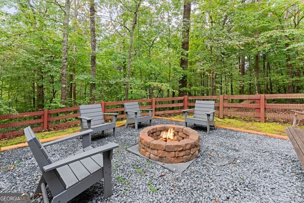 994 Whispering Pine Lane Cherry Log - 33