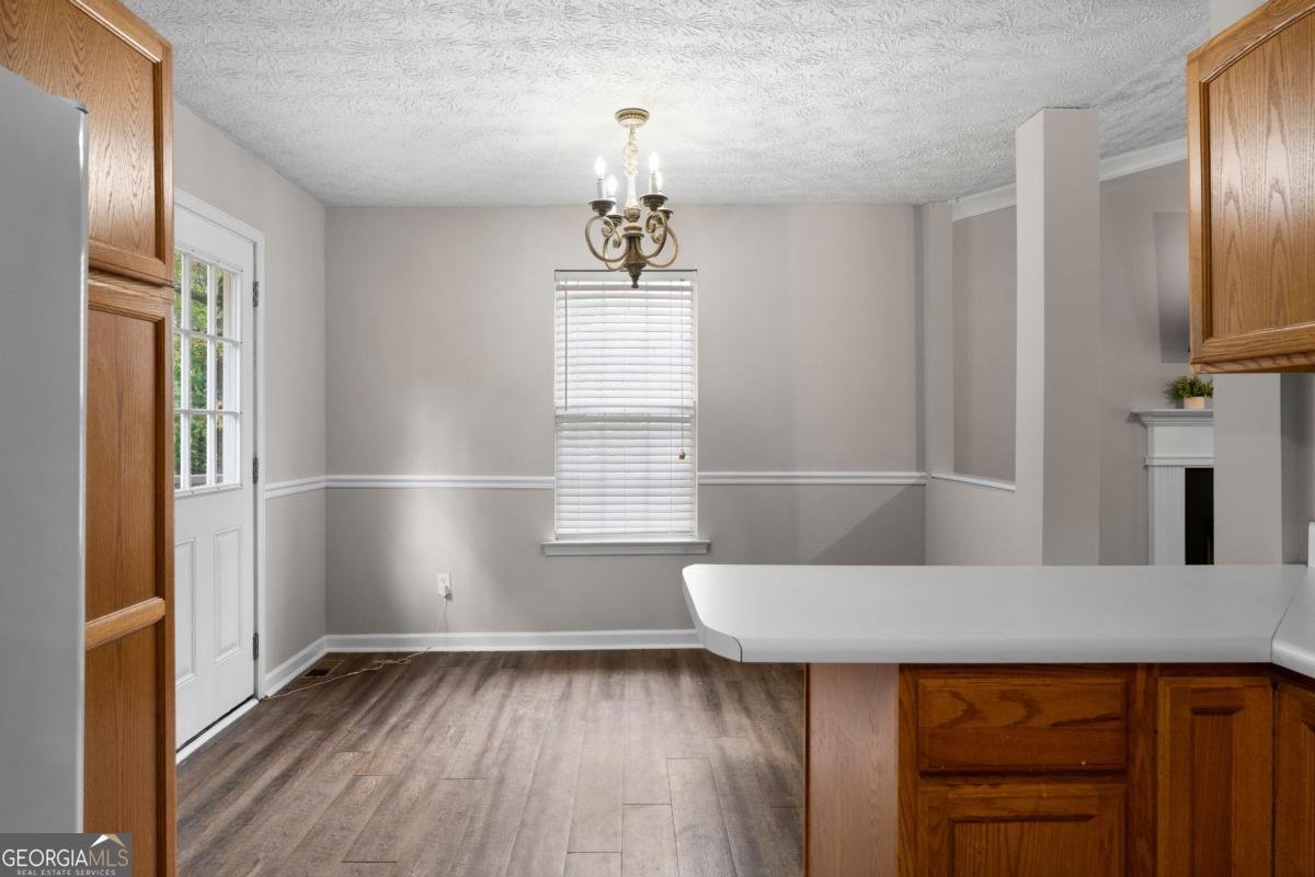 1890 Seals Road Dallas - 12