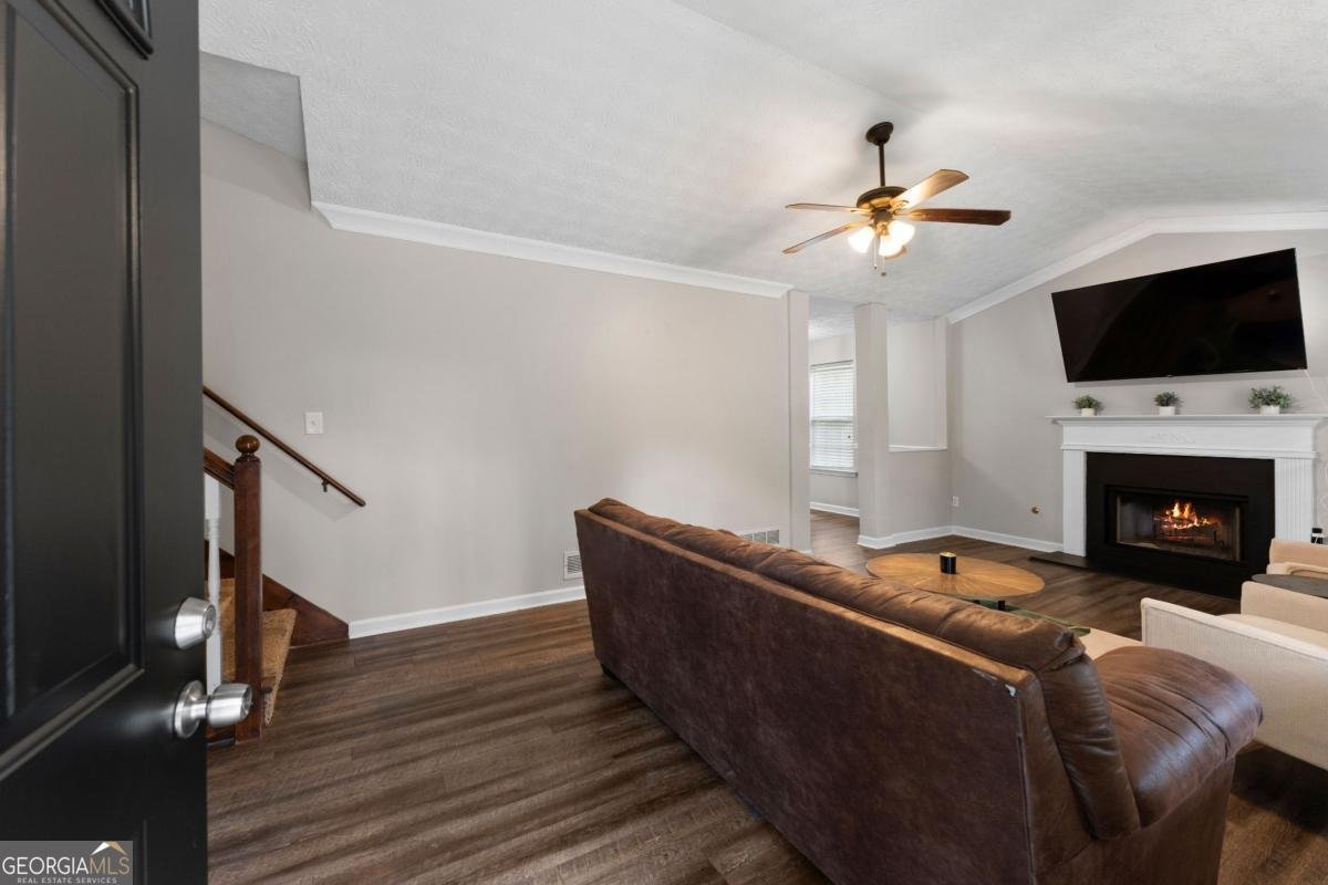1890 Seals Road Dallas - 6