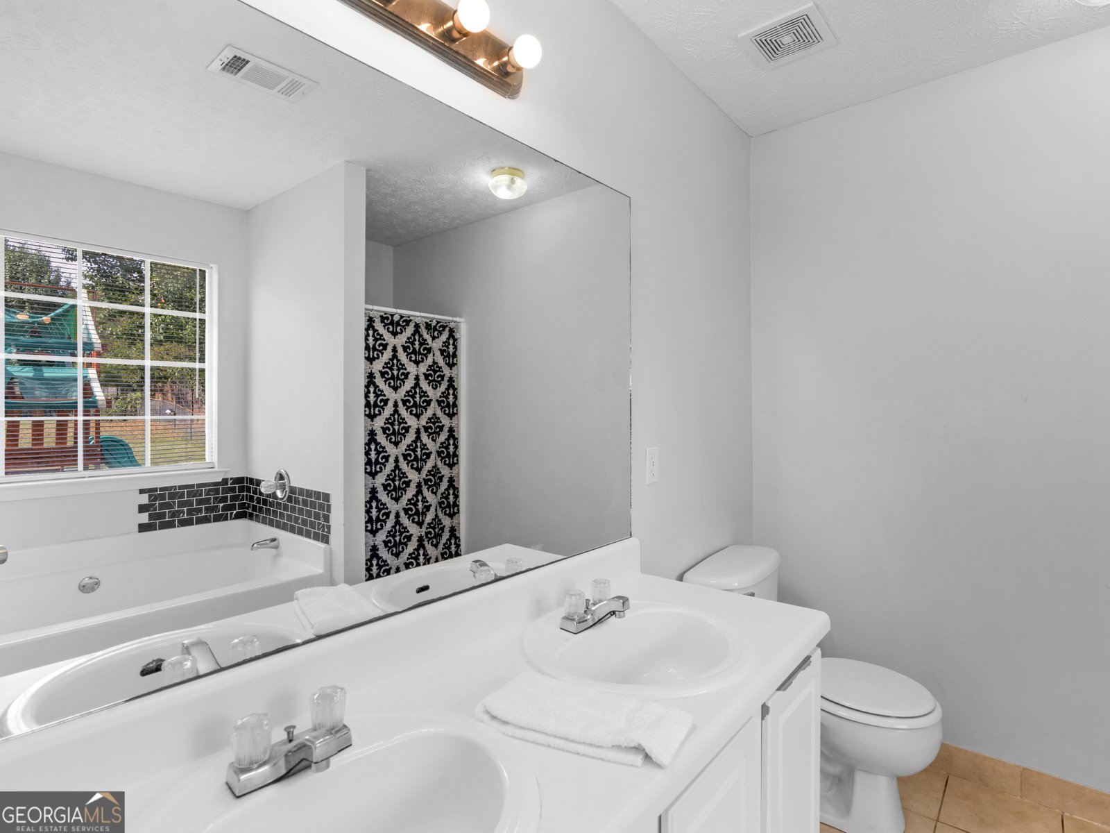 1740 Graystone Drive Hampton - 38